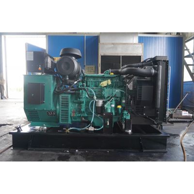 100kw沃爾沃柴油發(fā)電機組-沃爾沃4缸柴油機TAD532GE柴油發(fā)電機組,缸徑/行程：108/130mm,柴油發(fā)電機組水冷發(fā)動機功率114KW,柴油發(fā)電機組配套馬拉松斯坦福發(fā)電機。廠價直銷歡迎選購：13773399855。