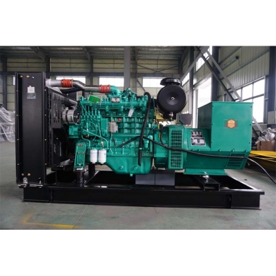 120KW玉柴柴油發電機組-玉柴6缸柴油機YCD6Q33H6-205,柴油發電機組缸徑/行程：108/135mm,柴油發電機組水冷發動機功率153KW,柴油發電機組配套馬拉松斯坦福發電機。廠價直銷歡迎選購：13773399855。